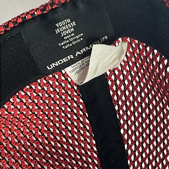 Under Armour Red and Black Baseball Cap Hat - Picture 8 of 8